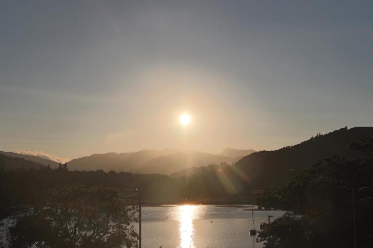 Brand New - Contemporary - 2 Bedroom - 2 Bathroom - Spacious Apartment - Lake Views Ambleside Dış mekan fotoğraf